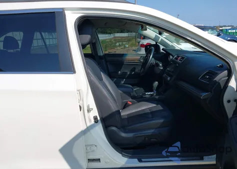 2015 Subaru Outback 2.5I Limited из США, поврежденный, VIN 4S4BSBNC3F3304329